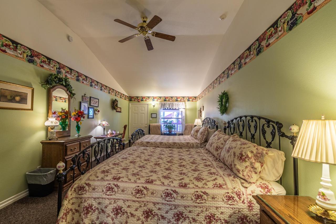 Quadruple Room with Bath